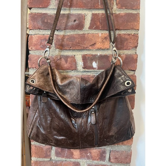 Italian Large Leather Shoulder Bag - Picture 14 of 15